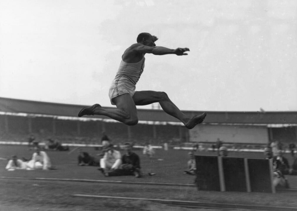 1936: Jesse Owens runs into history